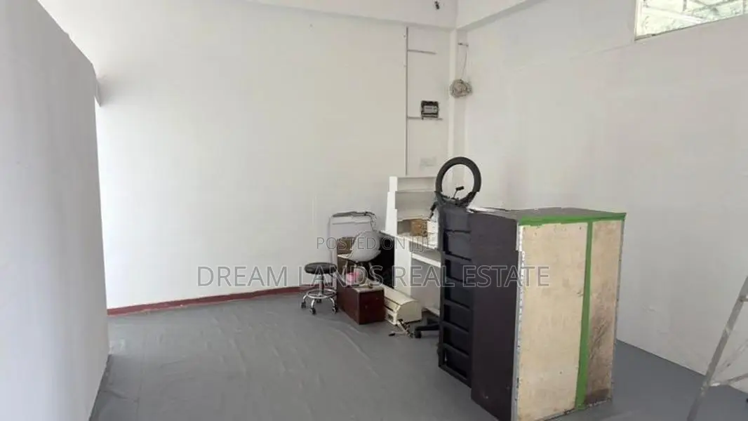 COMMERCIAL SPACE FOR RENT IN BORALESGAMUWA (SP1336)