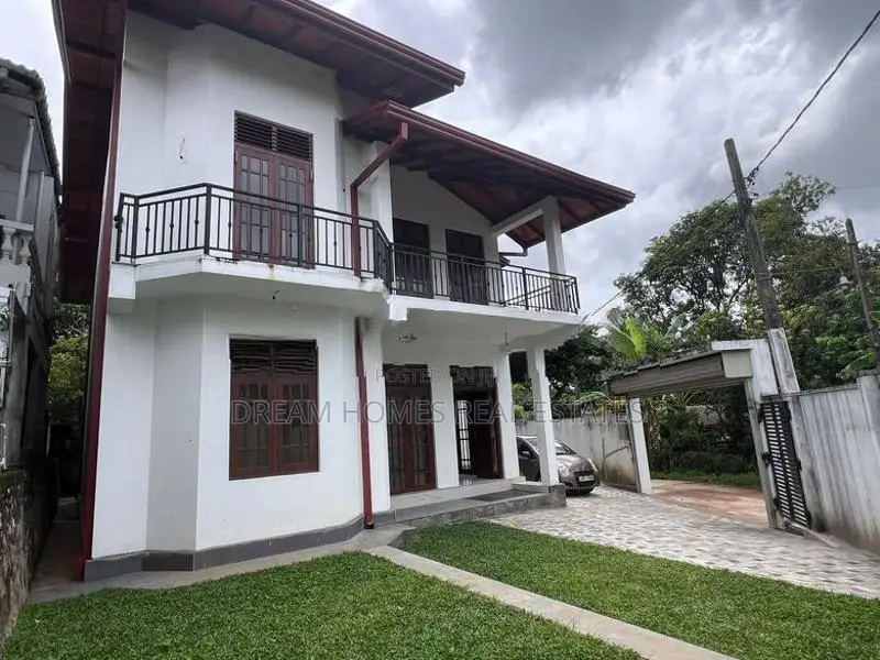 Luxury House for Sale in Kiribathgoda
