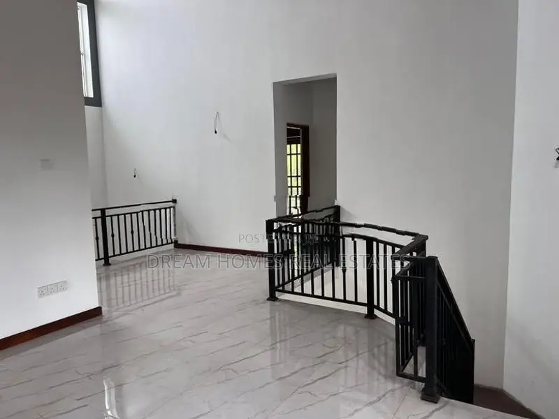 Luxury House for Sale in Kiribathgoda