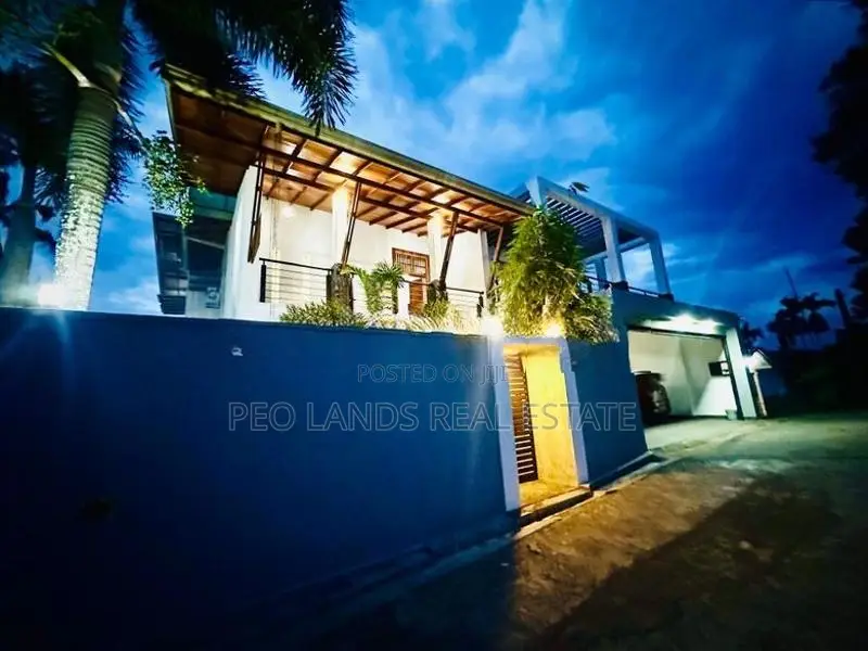 (SH821) Super Luxury Two Storey House for Sale in Battaramulla