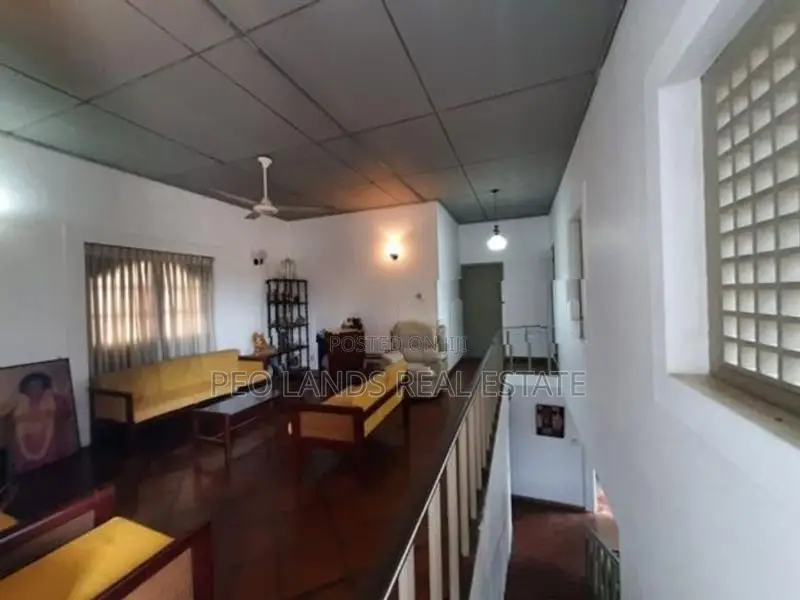 (SH1459) Two Storey House for Sale in Palawatta