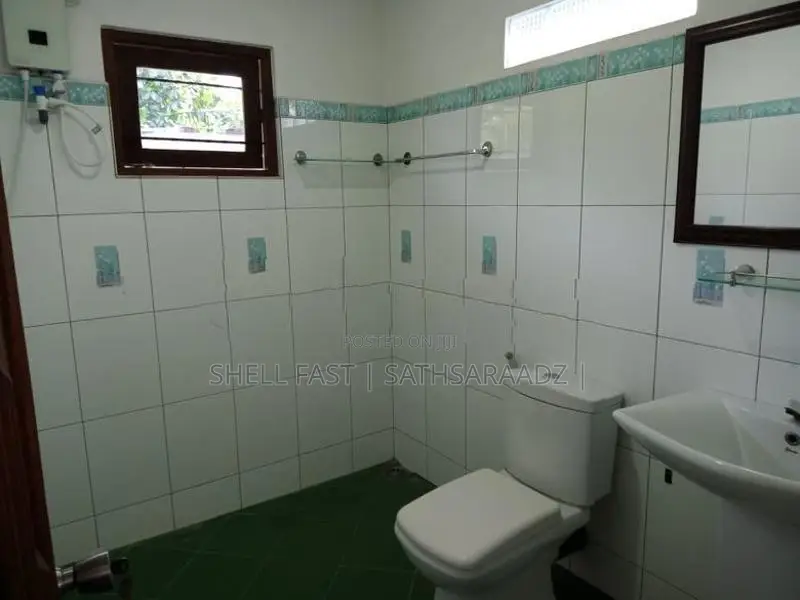 Anuradhapura upstair House for Rent