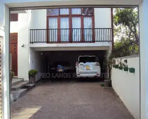 (AR308) Luxury Three Storey House for Rent in Ratmalana