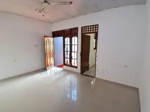 Single Story House for Sale in Wellampitiya