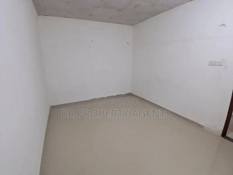 Single Story House for Sale in Wellampitiya