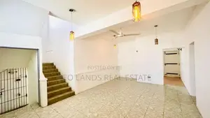 (SH1247) Three Storey luxury House for Sale in Kotte