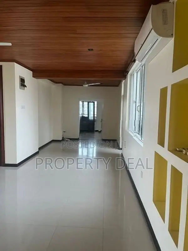 5 BR Pethhouse Apartment For Sale in Colombo 6- PDA324