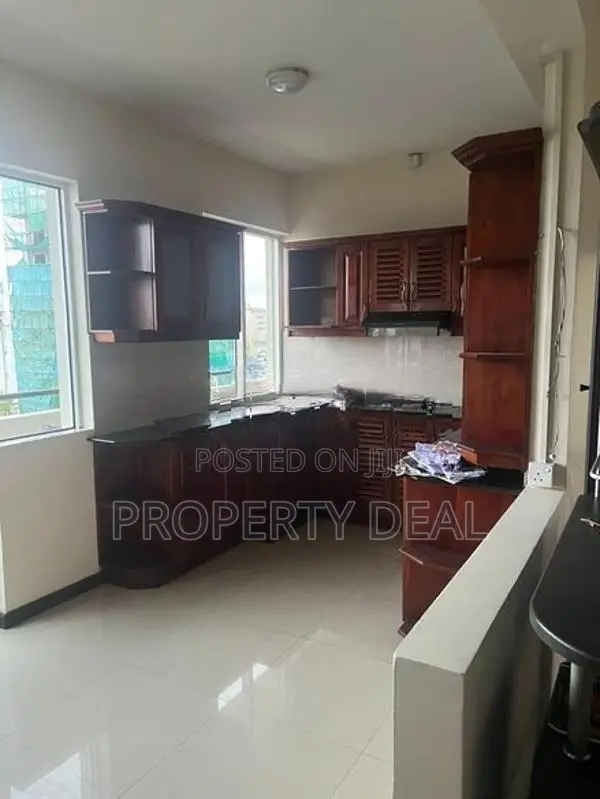 5 BR Pethhouse Apartment For Sale in Colombo 6- PDA324