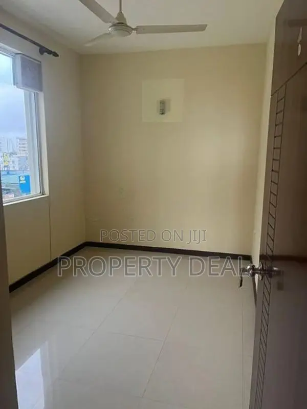 5 BR Pethhouse Apartment For Sale in Colombo 6- PDA324