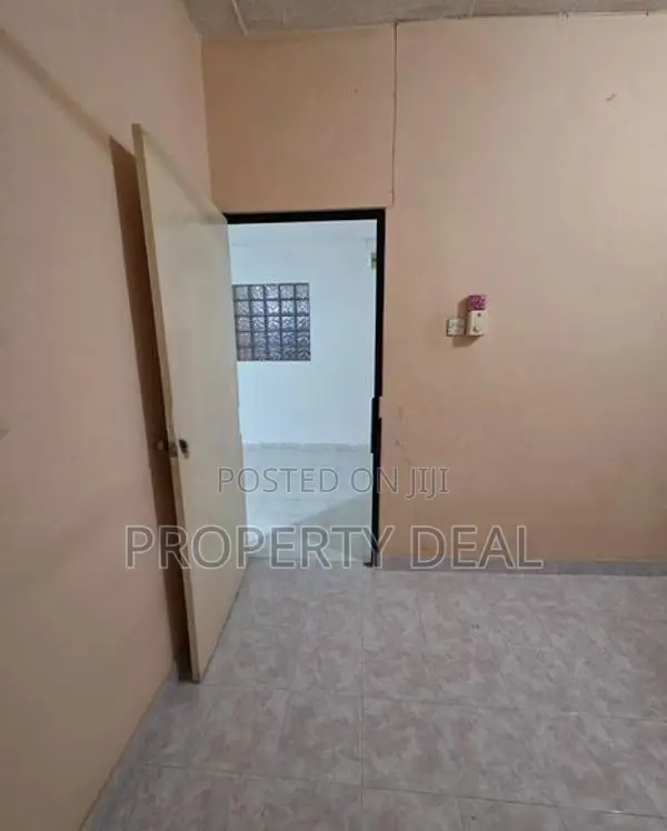 Spacious 3 BR Apartment for Sale in Colombo 6 - PDA376