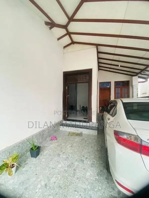 Beautiful House For Sale In Bandaragama