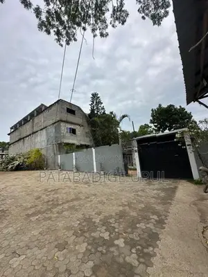 තණමල්විල ප්‍රදාන බස් නැවතුම් පොළ ඉදිරිපිට ගොඩනැගිල්ලක් ,නිවසක් විකිණීම