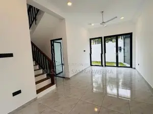 Brand new super house in piliyandala 120 road near by