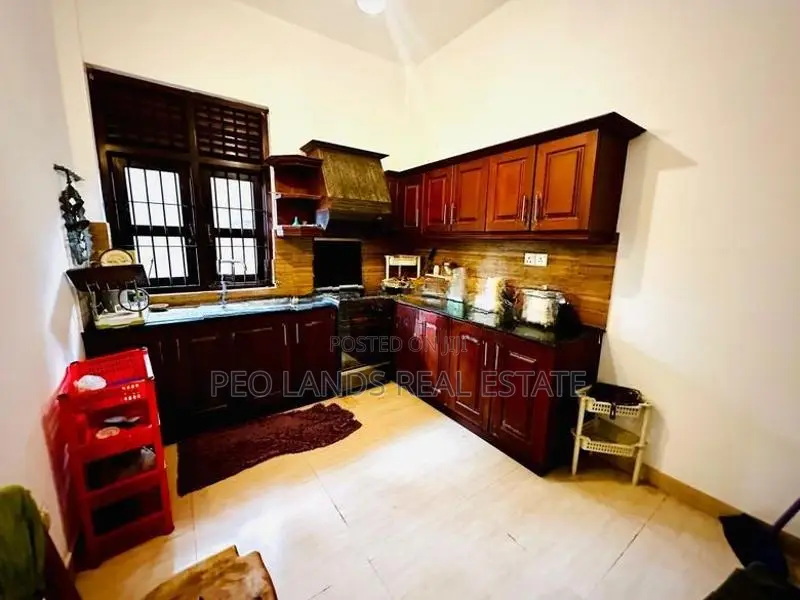 (SR698) Semi Furnished Two Storey House for Rent in Akuregoda