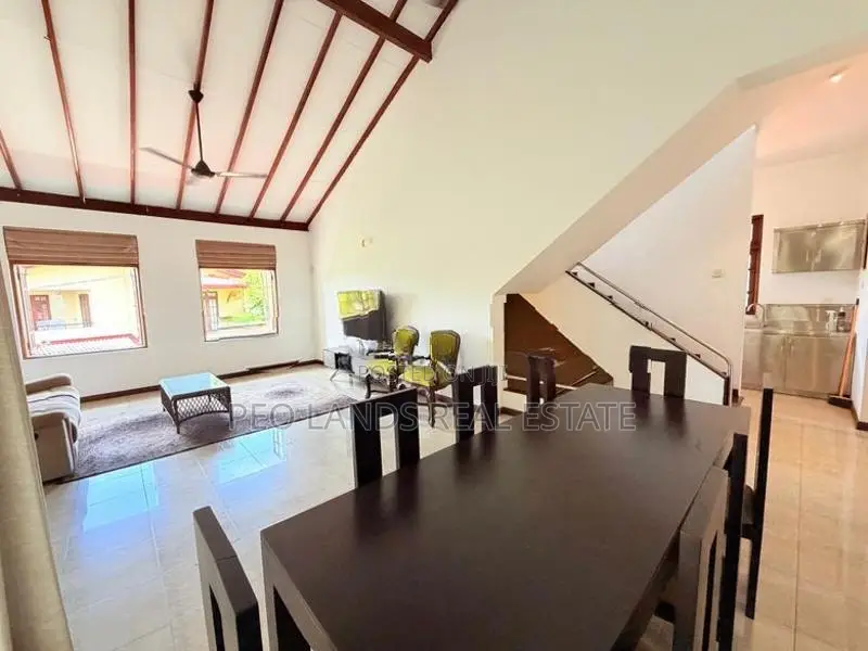 (SH1583) Luxury Three Storey House for Sale in Pitakotte