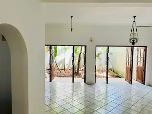 (SH1533) Three Storey House for Sale in Ethul Kotte