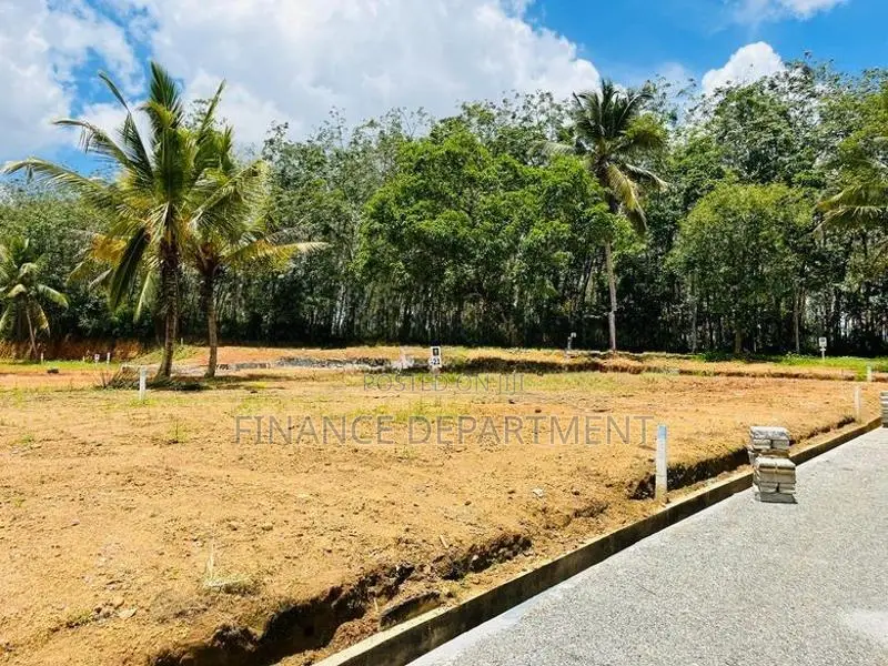 Luxury Land for Sale in Moragahahena Road Homagama
