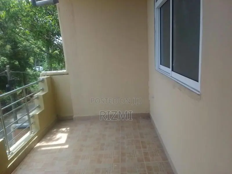 1st floor 3BR House for Rent in Dehiwala Hill Crescent Resident