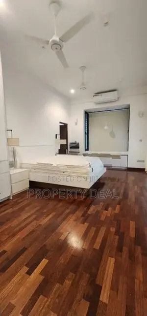 3 Bedrooms Furnished House For Rent in Colombo 7 - PDH77