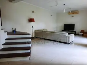 Two Storied House For Rent in Colombo 5 - PDH183