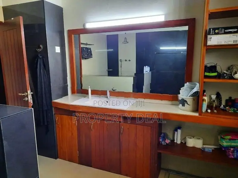 Two Storied House For Rent in Colombo 5 - PDH183