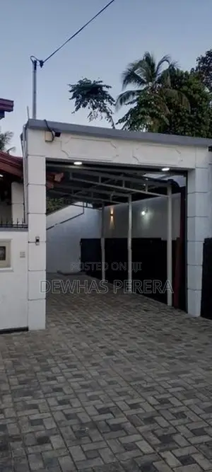 brand new Morden house sale with solar power tewatta ragama