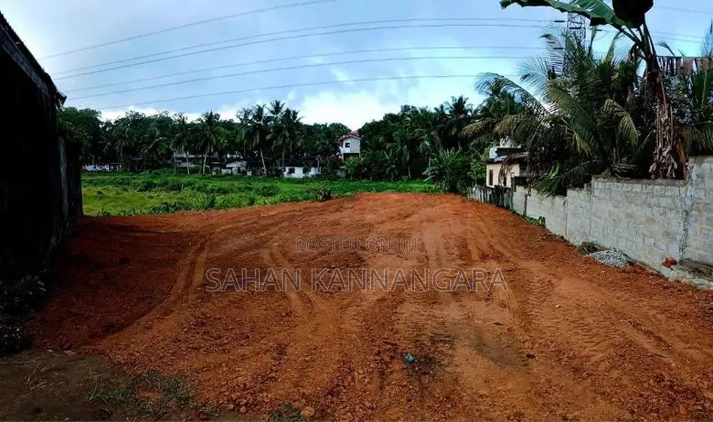 Well Maintained Land in Kaduwela