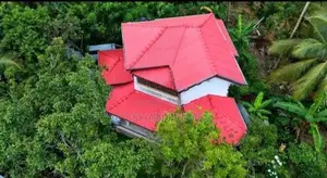 කඩවත වැලිපිල්ලාව නගරයෙන් විකිණීමට ඇති නවීන දෙමහල් නිවස