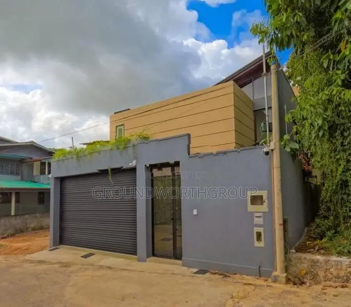 Luxury House for Sale in Lake Road s 9 1 Battaramulla