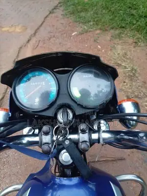 Bajaj Boxer 2005