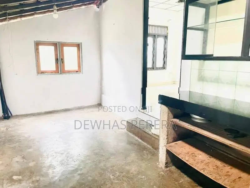 quick sale newly renewed House polghahena ragama