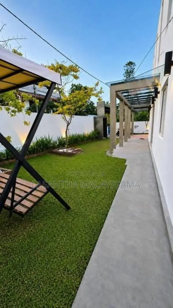 Architecture Design Luxury Single storey House For Sale In Athurugirya
