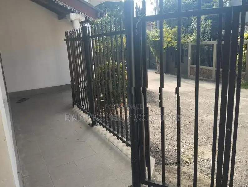 Valuable Land for Sale Thalawatugoda