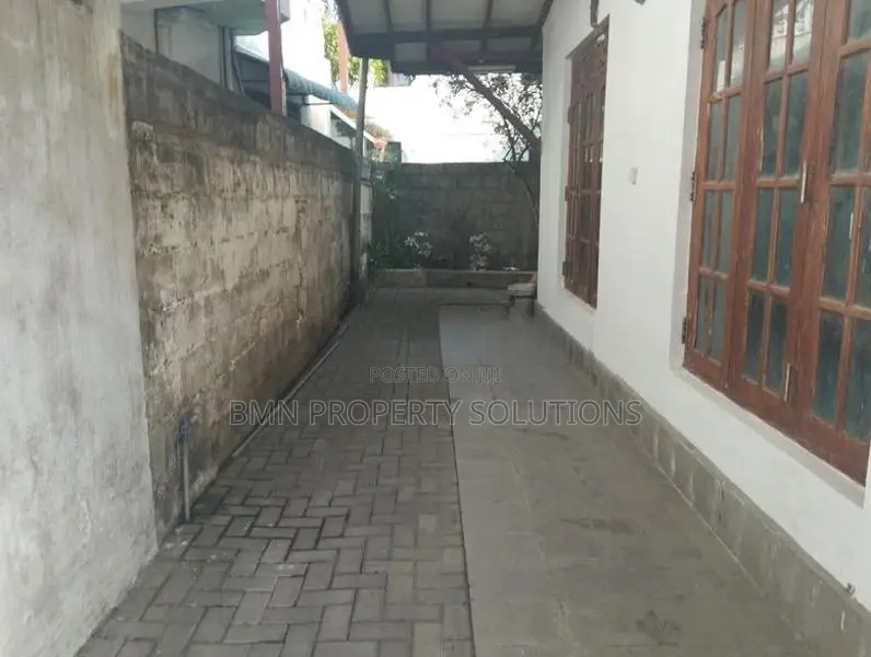 Valuable Land for Sale Thalawatugoda