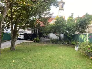 House with Garden in Pagoda Road, Nugegoda