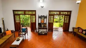 හෝකන්දරින් සුඛෝපභෝගී තෙමහල් නිවසක් විකිණීමට