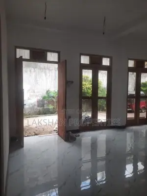 Ground Floor House For Rent In Boralesgamuwa Lake Road