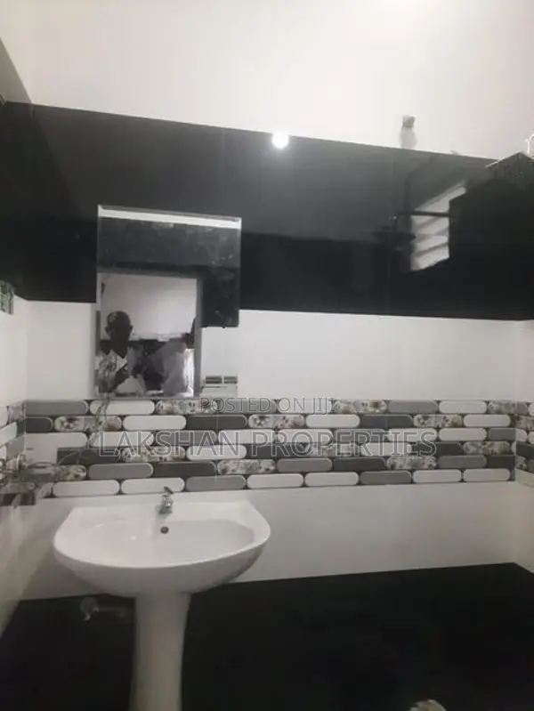 Ground Floor House For Rent In Boralesgamuwa Lake Road