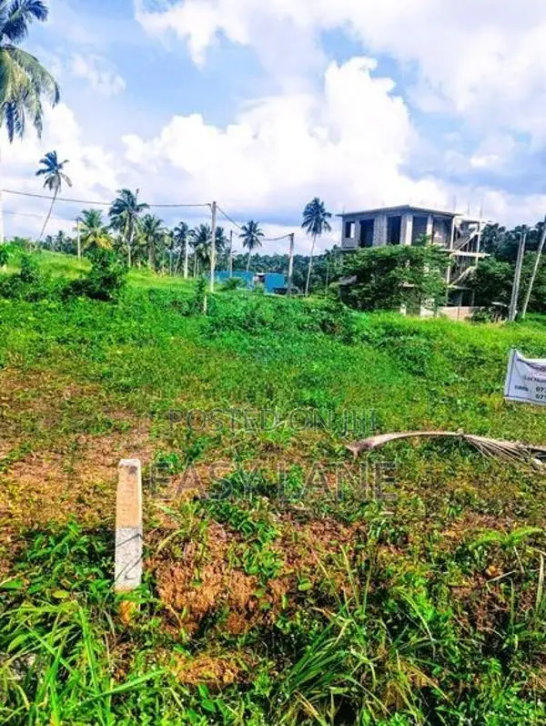 Prime Land for Sale in Kahathuduwa