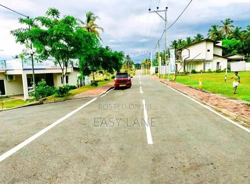 Prime Land for Sale in Kahathuduwa