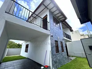 Brand-New 2 Story House In Aurora Gated - Piliyandala Polgasowita