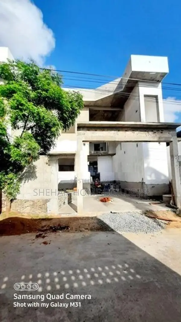 Brand new three storey houses for sale in weligampitiya