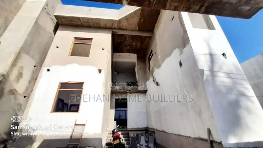 Brand new three storey houses for sale in weligampitiya