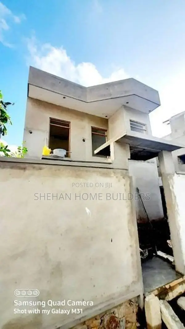 Brand new three storey houses for sale in weligampitiya