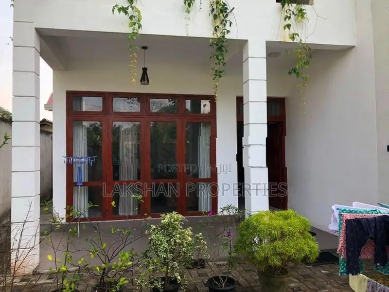 Two Story House For Rent In Piliyandala