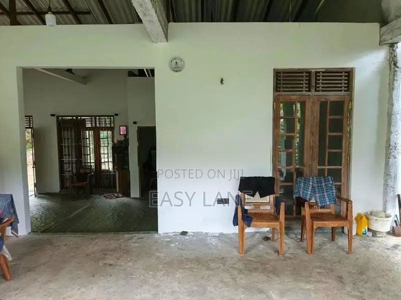 Land with House for Sale Kosgama