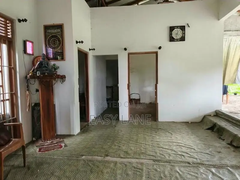 Land with House for Sale Kosgama