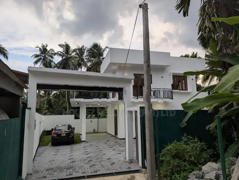 Brand-New Luxury Two-Storey House for Sale – Makola