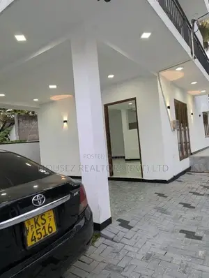 Brand-New Luxury Two-Storey House for Sale – Makola