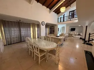 Luxurious house for rent in Colombo 07